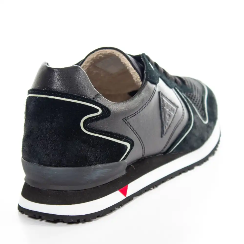 glorym logo triangle Guess - 4